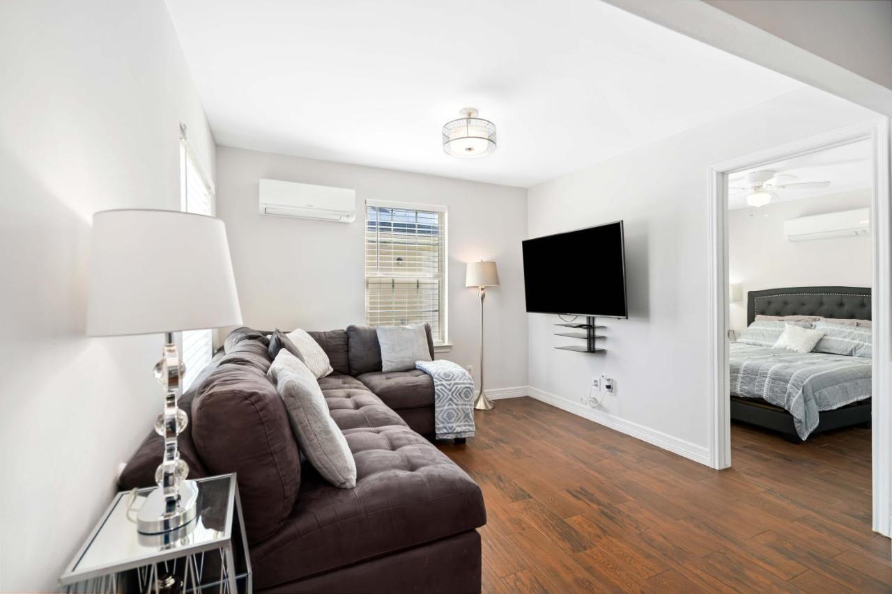 Stunning & Vibrant Apt 7 Min From Tx Med Center Χιούστον Εξωτερικό φωτογραφία