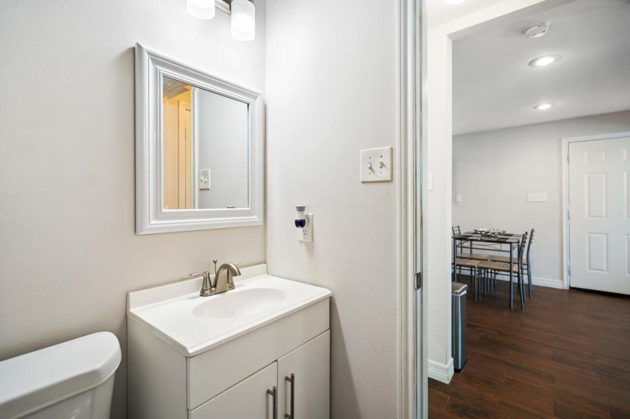 Stunning & Vibrant Apt 7 Min From Tx Med Center Χιούστον Εξωτερικό φωτογραφία
